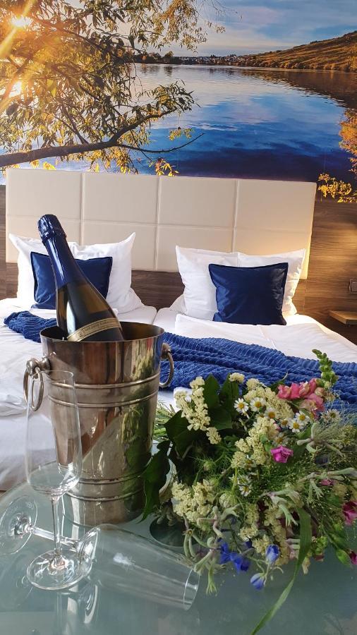 Hotel "Zum Moseltal" แมร์ริง ภายนอก รูปภาพ