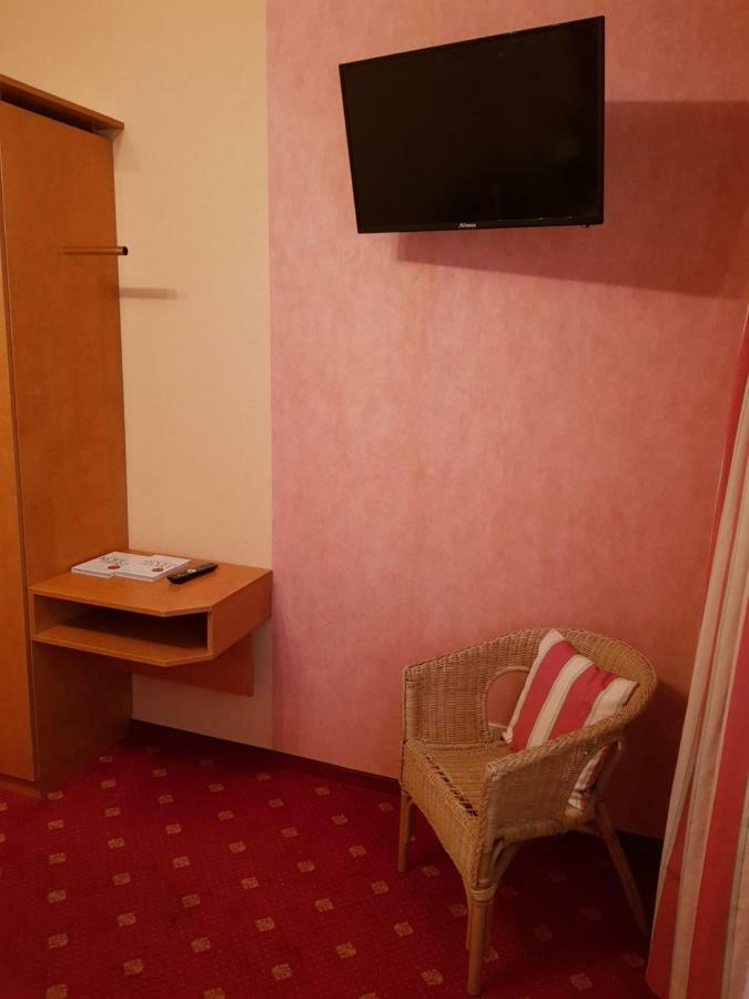 Hotel "Zum Moseltal" แมร์ริง ภายนอก รูปภาพ