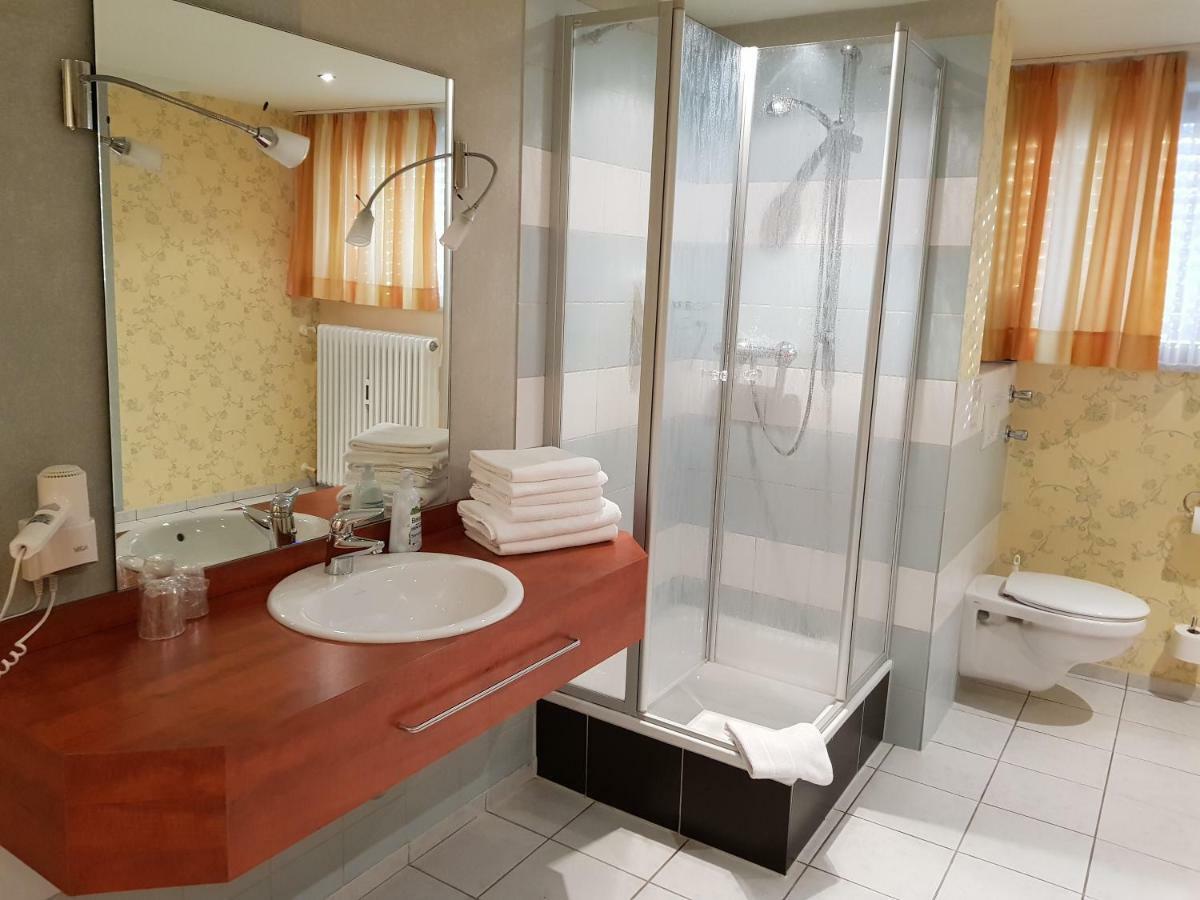 Hotel "Zum Moseltal" แมร์ริง ภายนอก รูปภาพ