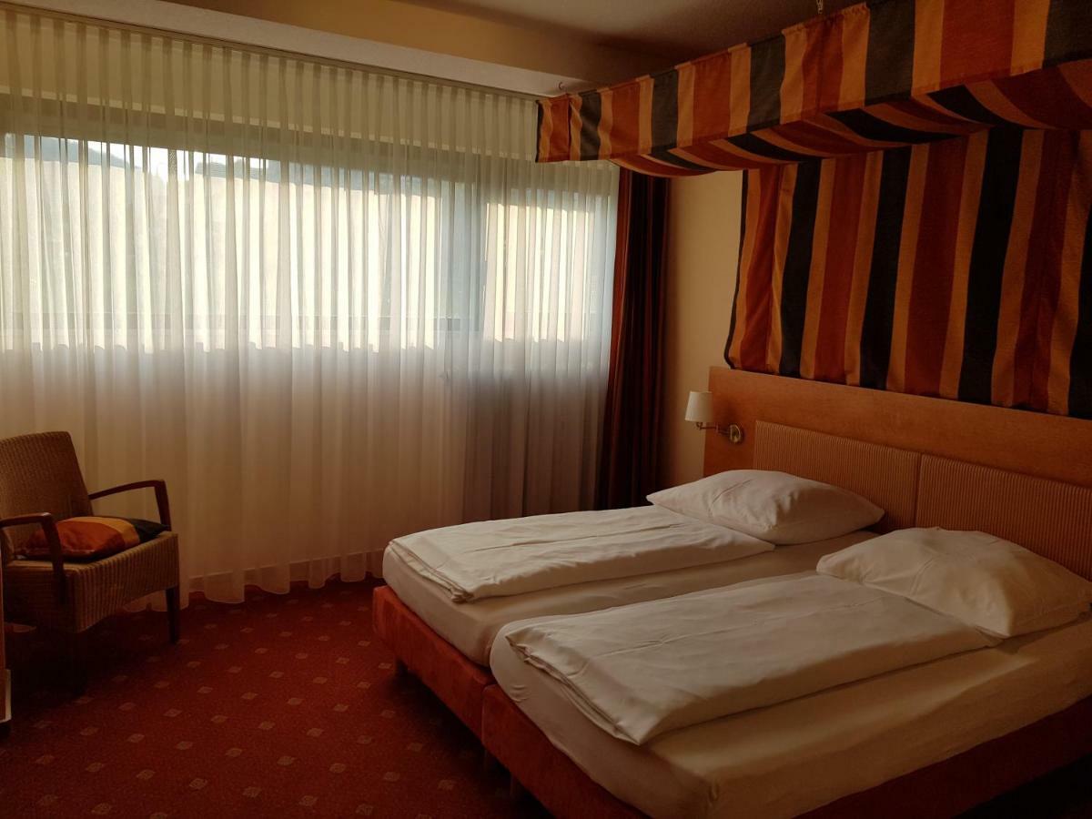 Hotel "Zum Moseltal" แมร์ริง ภายนอก รูปภาพ